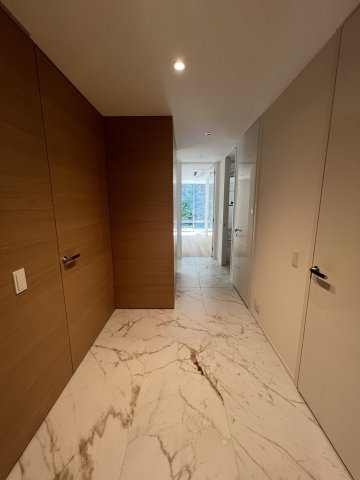 パークマンション鳥居坂の玄関