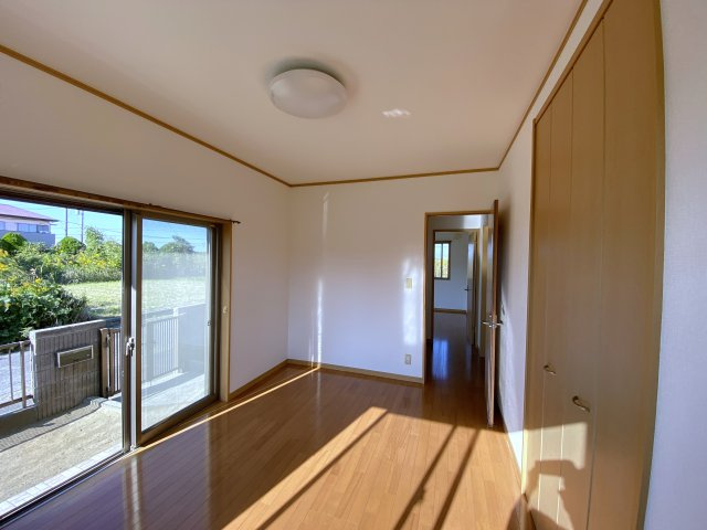 白子町剃金貸家の洋室