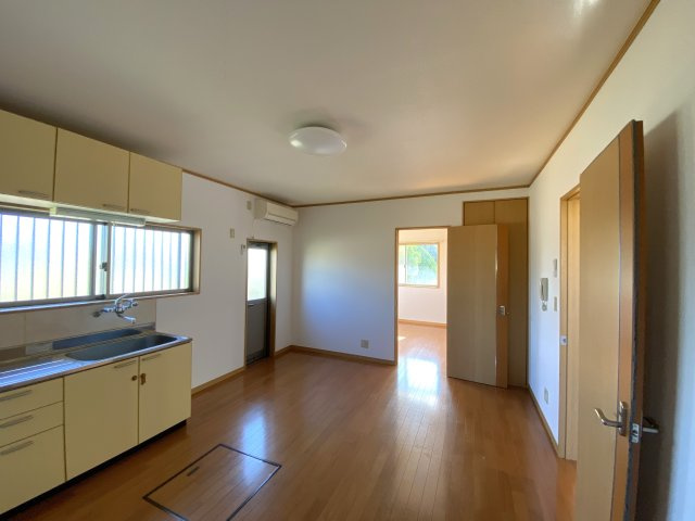 白子町剃金貸家の居間・リビング