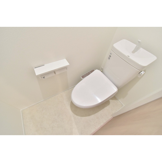 リベルタ基山【キャッシュバック対象物件】のトイレ|落ち着いた色調のトイレです