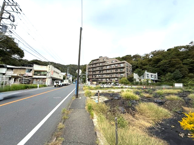 分譲地　建築条件なしの前面道路含む現地写真|前面道路