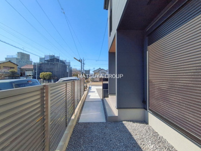 【前面道路含む現地写真】 | リーブルガーデン岡崎市能見町－2号棟