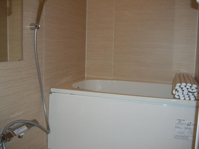 レーヴエスチュエールⅦの浴室