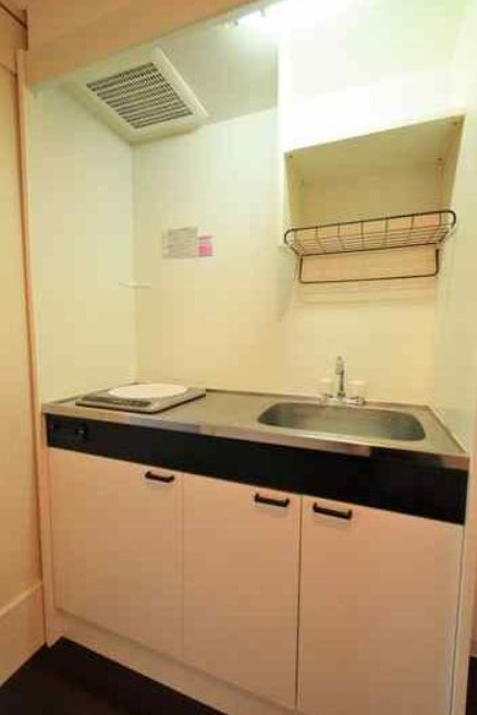 サンスクエアプレミアのキッチン|コンパクトなキッチンで掃除もラクラク