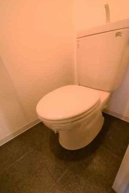 サンスクエアプレミアのトイレ|コンパクトで使いやすいトイレです