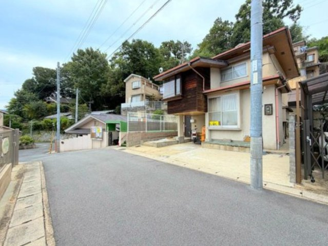 【前面道路含む現地写真】 | 山科区日ノ岡坂脇町　中古戸建