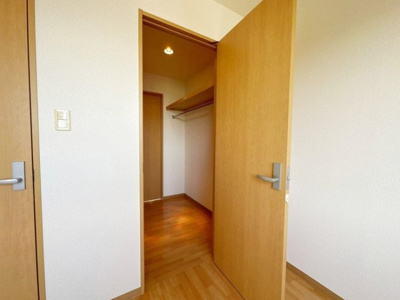 【内装】 | グランディパレス Ａ | ウォークスルークローゼット