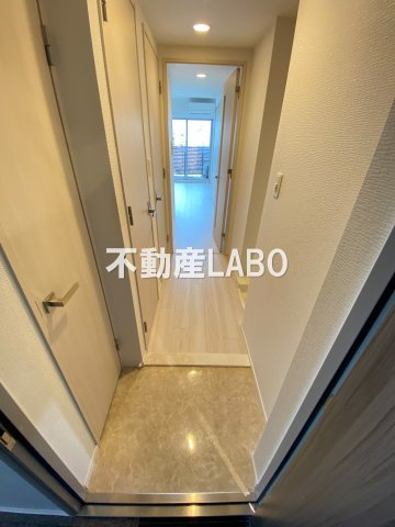 FRONT FIELD TENNOJIの玄関