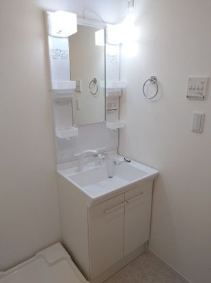 ピュアライフ西大宮の独立洗面台