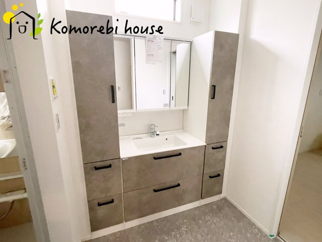 大宮指扇Norths side　新築一戸建て　グリーンガーデン　Cの独立洗面台|独立洗面台、朝の身支度には欠かせません