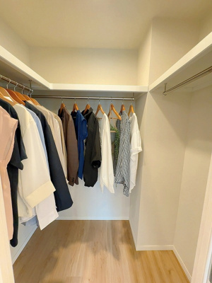 【収納】 | コスモ旗の台 | ウオークインクローゼットです