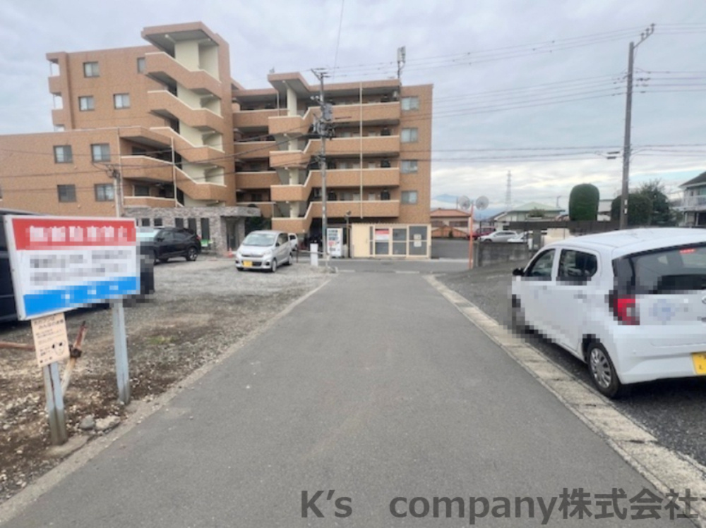 ■高座郡寒川町岡田3丁目　中古戸建の前面道路含む現地写真|前面道路の様子です◇