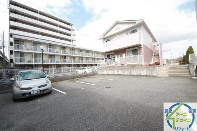 リバーサイド安藤の駐車場