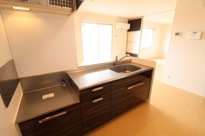 熊本市南区田井島３丁目のアパートのキッチン