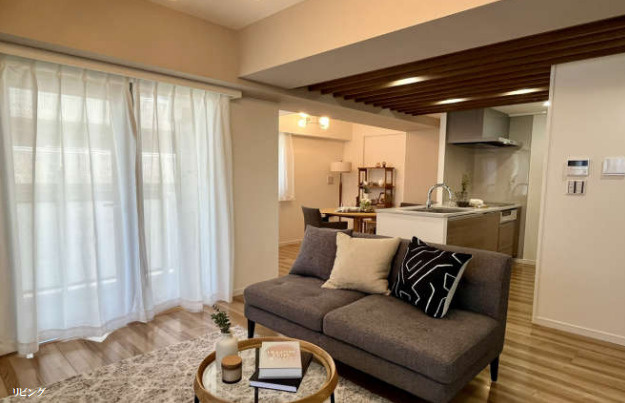 アージョ桜新町の居間・リビング