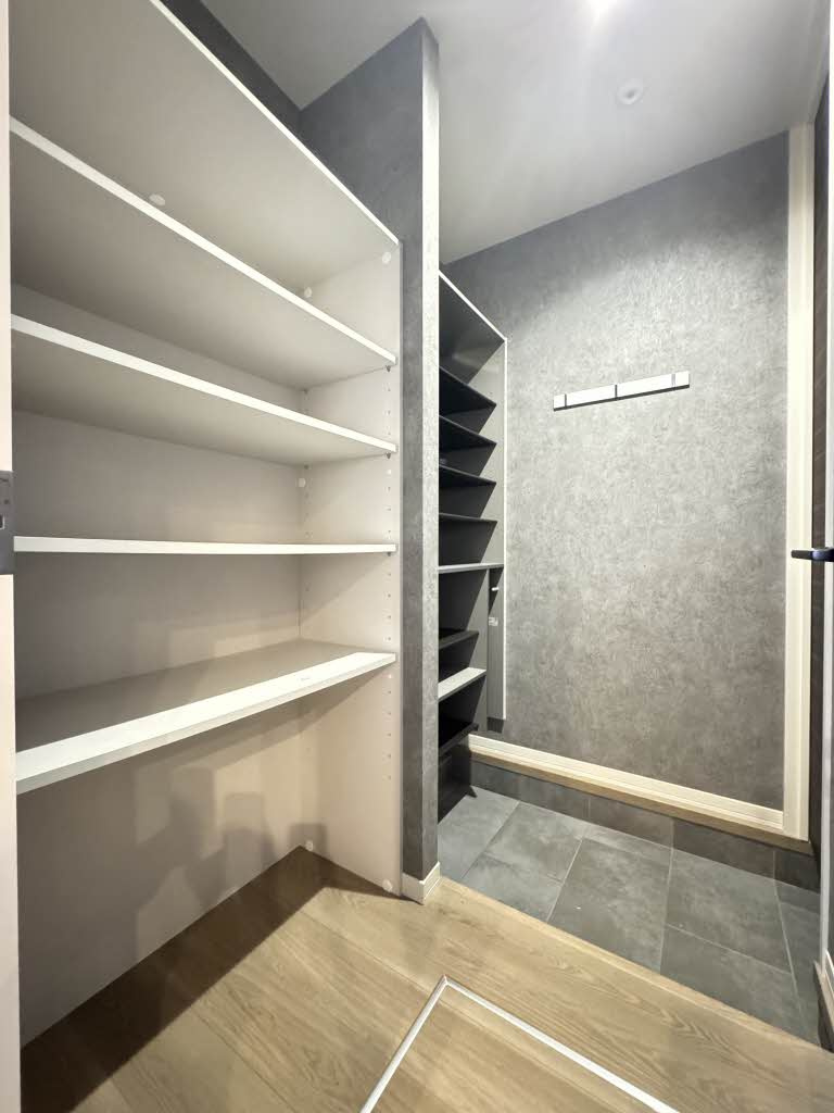 モンレーヴ本町の玄関|ゆったりとした玄関です