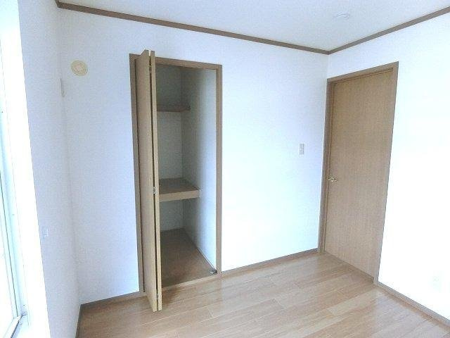 本今ガーデンスクエアＢの収納