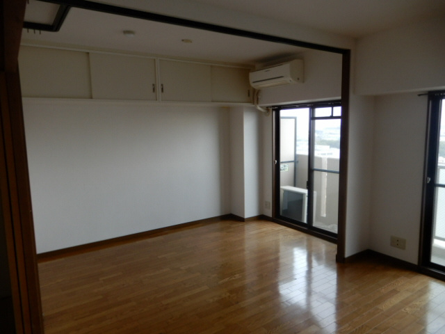 プレステージ飾磨駅前Ⅲの居間・リビング