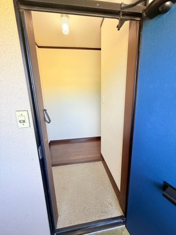 コーポ光世Aの玄関