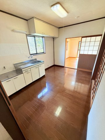 コーポ光世Aの居間・リビング