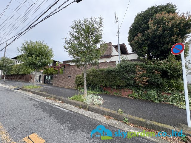 藤沢市片瀬山３丁目　土地の外観|約295㎡整形地　現況：古家あり