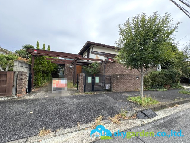 藤沢市片瀬山３丁目　土地の外観|約295㎡整形地　現況：古家あり