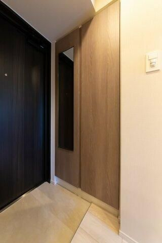 プラウドフラット西日暮里の玄関