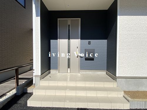 【エントランス】 | 【仲介手数料０円】平塚市徳延第8　新築一戸建て　1号棟　全2棟 | 平塚市徳延第8　新築一戸建て　全2棟