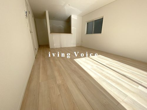 【居間・リビング】 | 【仲介手数料０円】平塚市徳延第8　新築一戸建て　1号棟　全2棟 | 平塚市徳延第8　新築一戸建て　全2棟