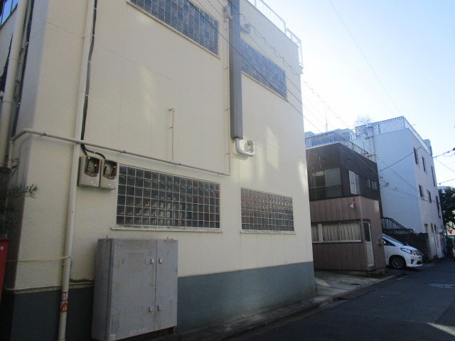 荒川区西尾久７丁目の倉庫の外観