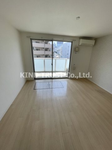 NORTH VILLAGE BIRTH PLACEの居間・リビング|ゆったりとしたリビングです