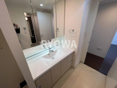 【洗面所】 | ドリームタワーキュアレジデンス | 掲載の写真は退去前の写真となります。