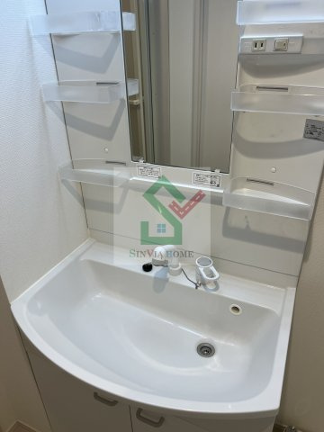 リブリ花小金井の独立洗面台