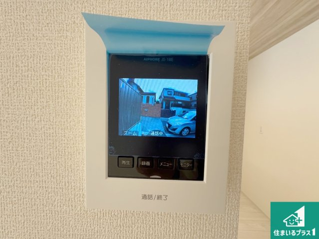 神戸市須磨区東落合　新築一戸建ての防犯設備|カラーモニターインターホン！声だけでなく来訪者の姿や顔がモニターで確認できるので、小さなお子様がいらっしゃるご家庭でも安心できます！