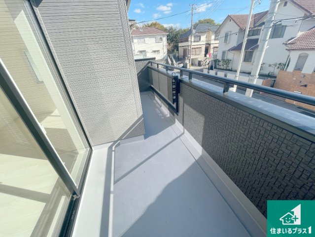 神戸市須磨区東落合　新築一戸建てのバルコニー|ワイドバルコニーは洗濯物を干すスペースが広いのでご家族が多くても安心！
