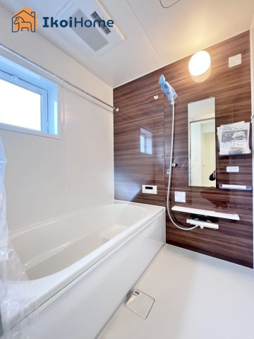 明石市松江　全2棟　2号棟　新築戸建の浴室|【ホームページに現地動画掲載中】●年中無休：当日予約可●小窓ございますので通気・換気良好です。