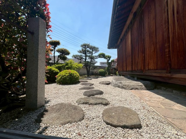 【庭】 | 禁野本町2丁目（古民家住宅＋店舗）