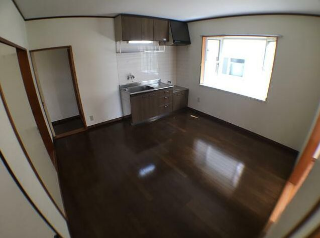 グリーンウッドAの居間・リビング|別号室参考写真です。