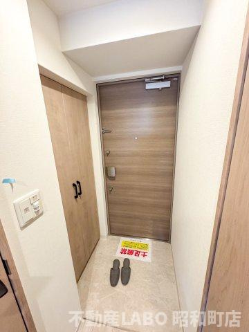 Louis Residence 天王寺町北の玄関