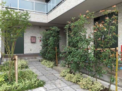 【エントランス】 | Ｈａｂｉｔａ－Ｕ（アビタ・ユー）