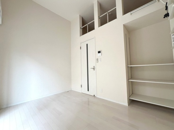 横須賀市富士見町２丁目のアパートの収納