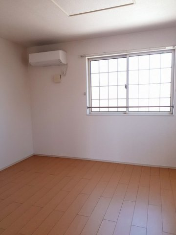 ｇｒａｃｅ・ｔｅｎの洋室|洋室８帖