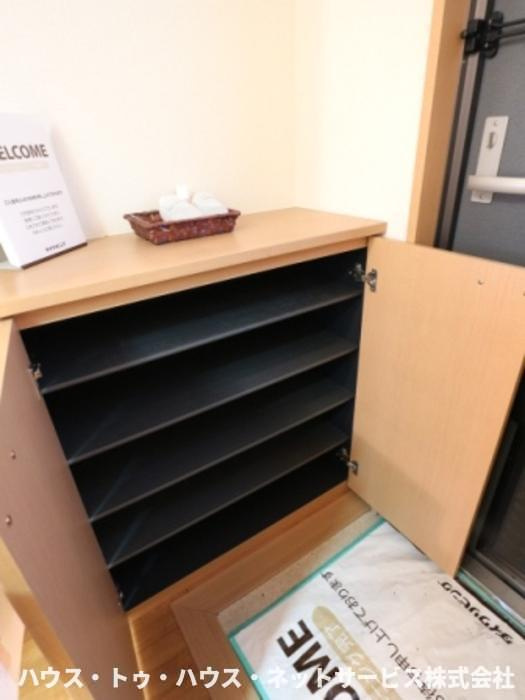 ノーブル富里の玄関