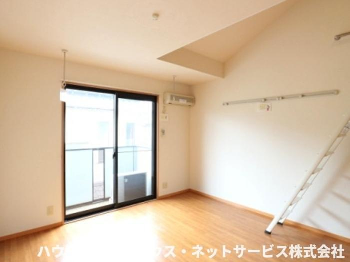 ノーブル富里の居間・リビング