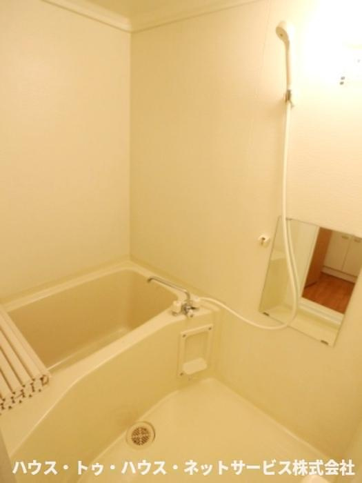 ノーブル富里の浴室