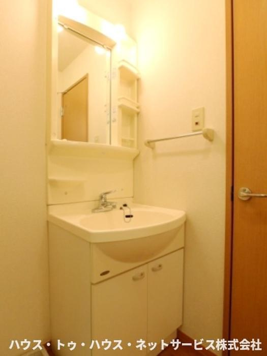 ノーブル富里の洗面所