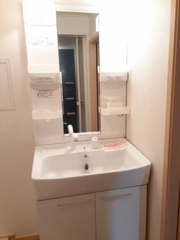 リアン・パルティ－ルＣの洗面所|広い洗面スペースです★