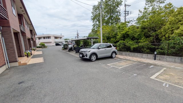 【駐車場】 | メゾン　ド　プラリネ