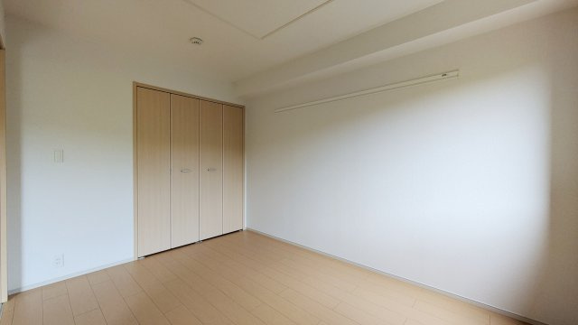 【寝室】 | メゾン　ド　プラリネ