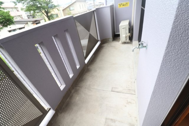 【バルコニー】